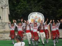 Фестивалът „Шопска песен“ ежегодно се провежда в село Локорско