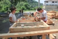 80 кубика дървен материал вложиха студентите по архитектура в творбите си