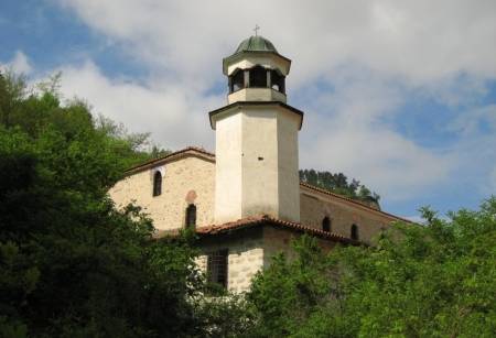Пострадалата при пожар църква „Свети Николай Чудотворец” в Мелник отваря отново врати
