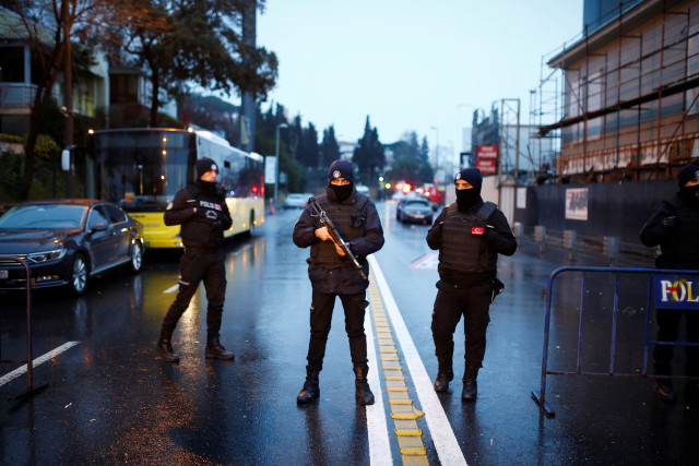 Новогодишен Истанбул потън в кръв, 16 от жертвите са чужденци