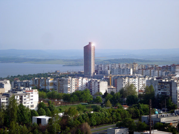 „Пристанище Бургас“ ЕАД продава апартамент в „Меден рудник“