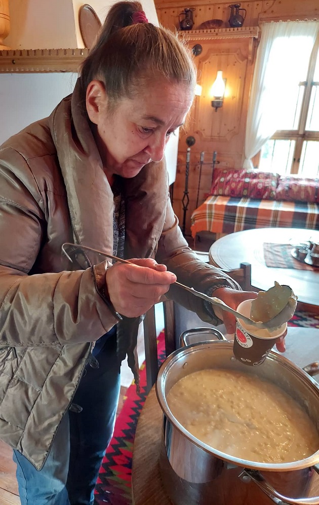 Единствено в България в Троянския край приготвят невероятното „сватбарско жито“ –  само по щастливи поводи