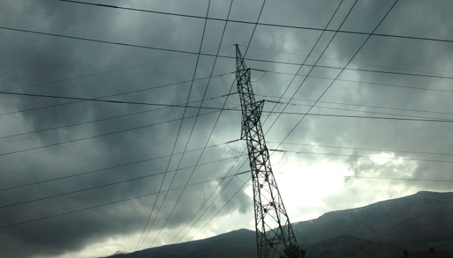 Бурята по Южното Черноморие скъса въздушен електропровод