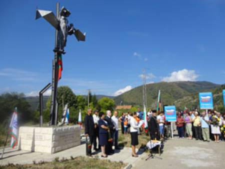 Властта пак отвърна глава от гара Буново